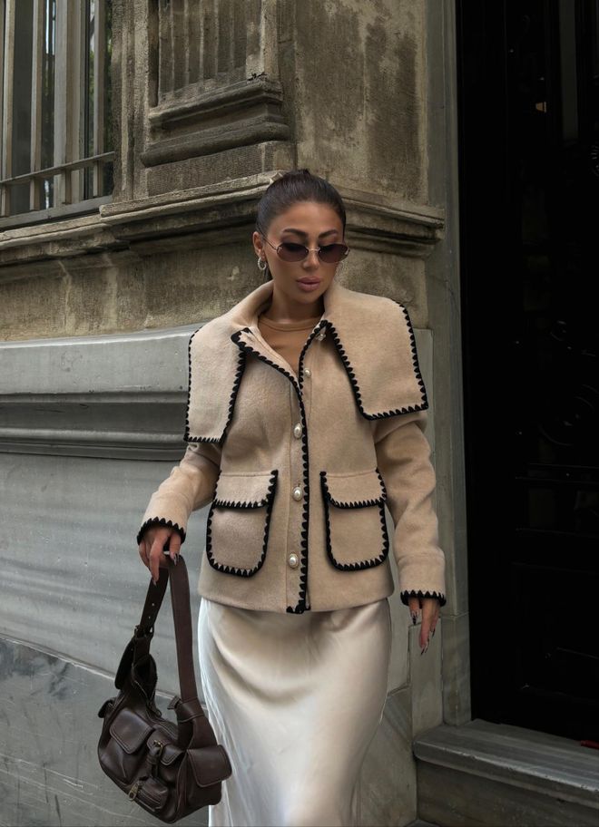 Veste Beige Détail Contrastant