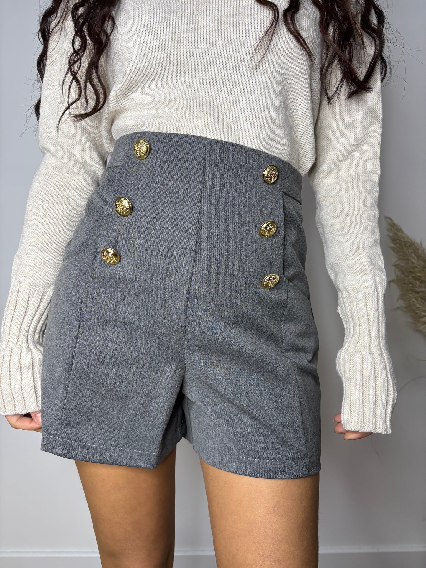 Short gris taille haute
