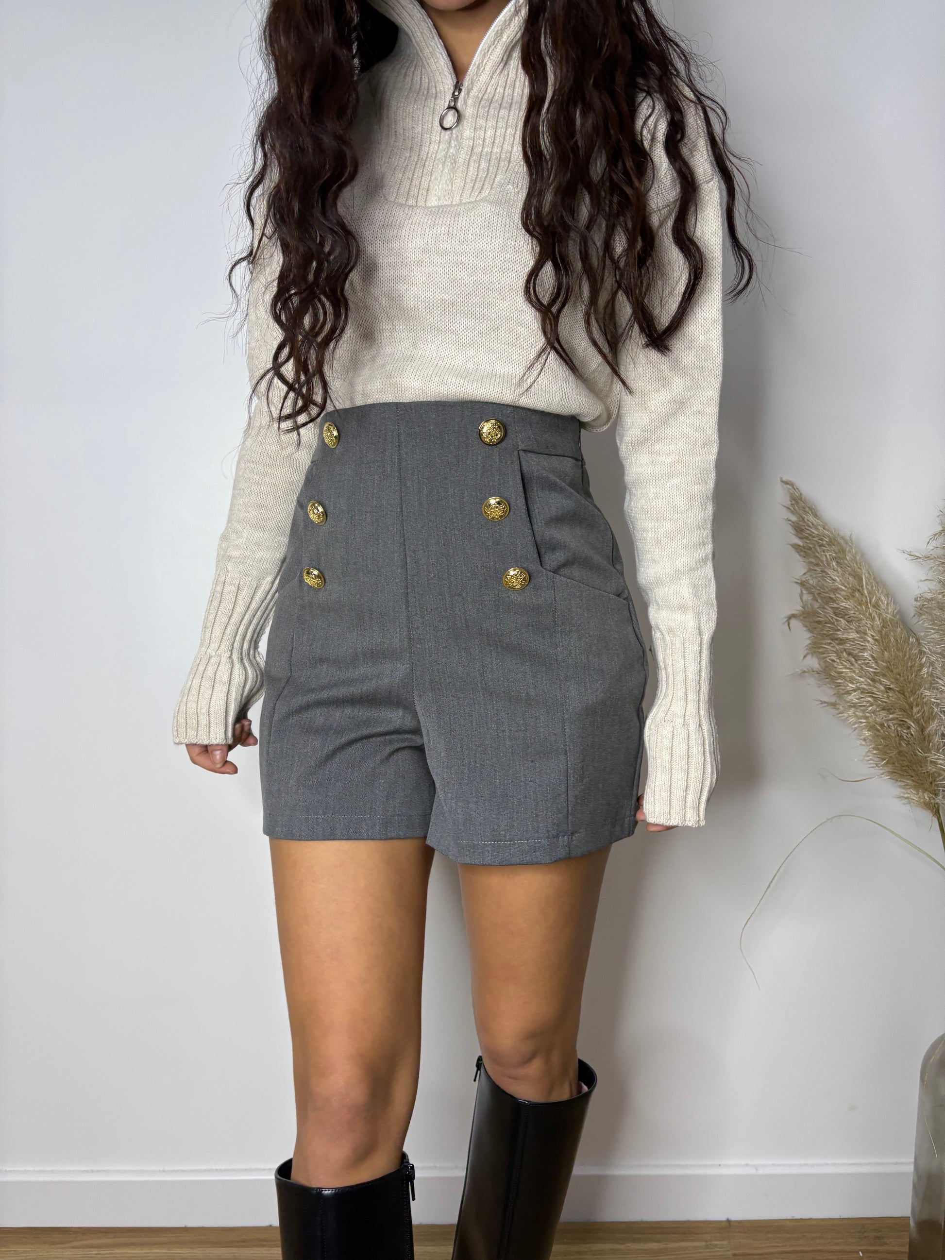 Short gris taille haute
