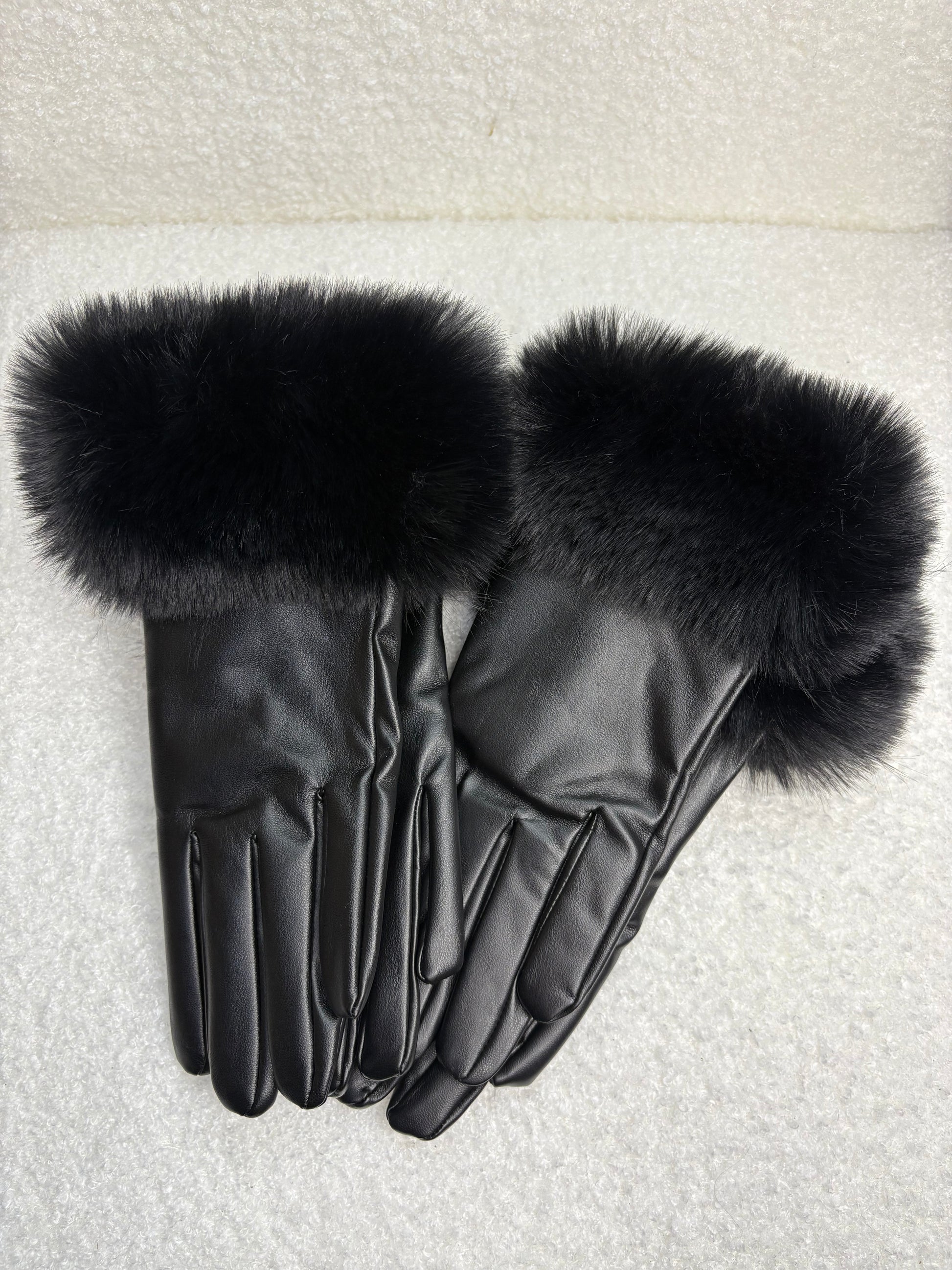 Gants simili fourrure
