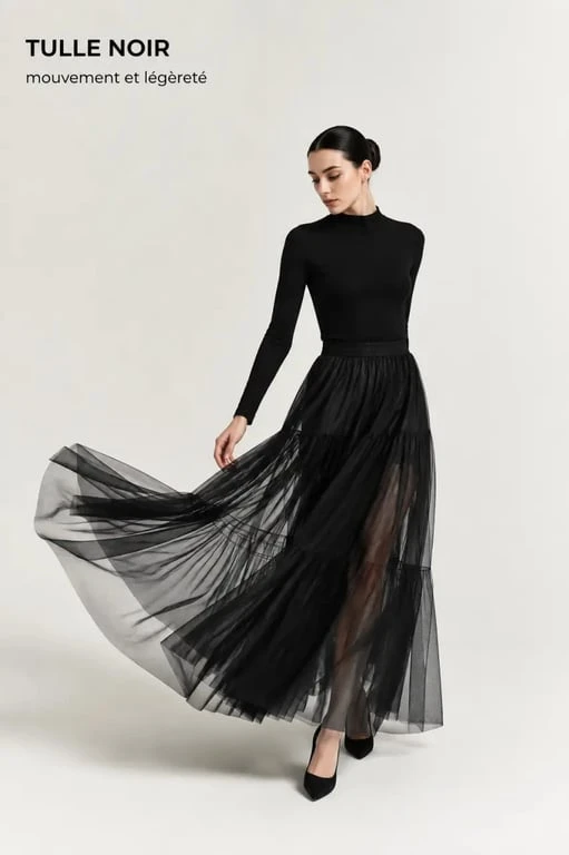 Jupe longue tulle noir portée en mouvement dans une ambiance éditoriale sobre